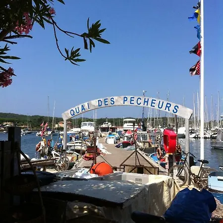 Voilier A Quai * Porquerolles